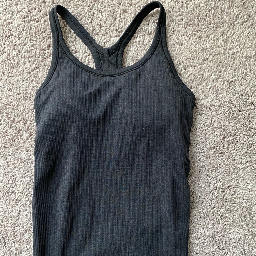 Lululemon Ebb to street tank